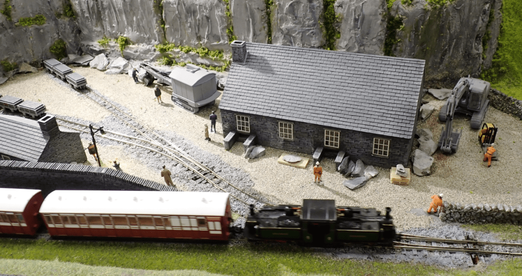Quarry End model railway layout in 009.